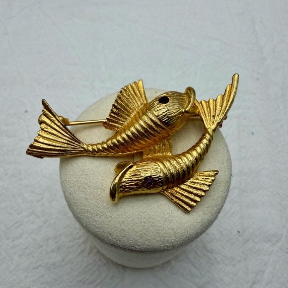 Vintage Koi Brooch - Picture 4 of 4